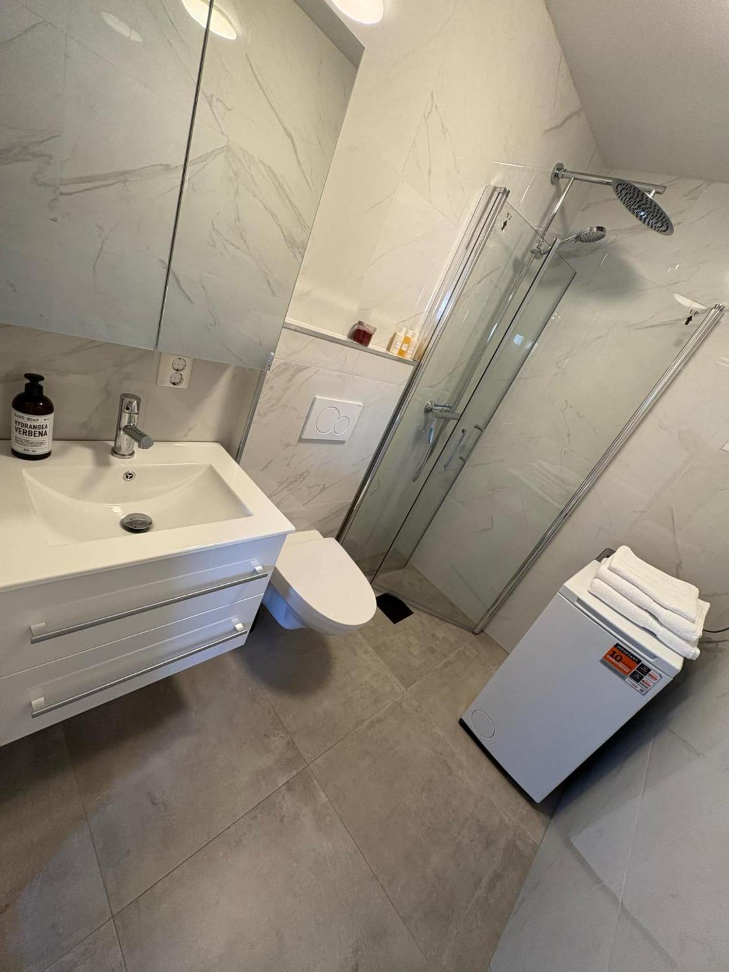 Temis Apartment, Private New 1 Bed Room And 1 Living Room With Sofa Bad And Lagre Kitchen, Share With Nobody Oslo Dış mekan fotoğraf